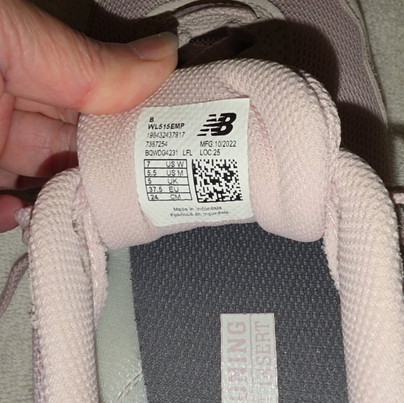 New Balance Pink Athletic Shoes - Picture 6 of 6